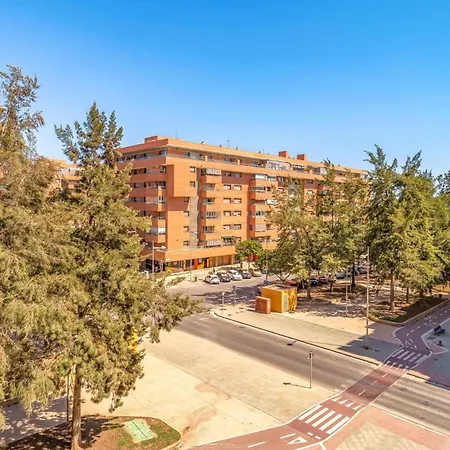3 Bedroom Cozy In Apartment Almeria