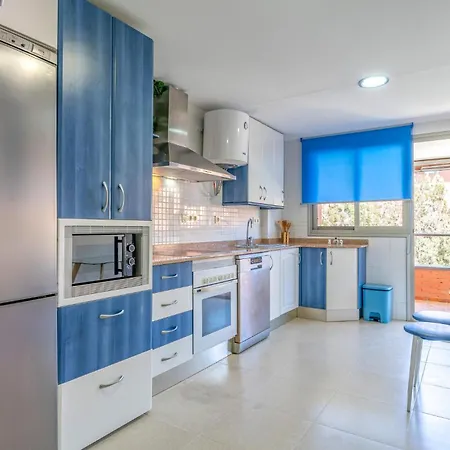 3 Bedroom Cozy In *