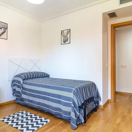 3 Bedroom Cozy In * Almeria