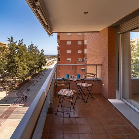 3 Bedroom Cozy In Apartment *